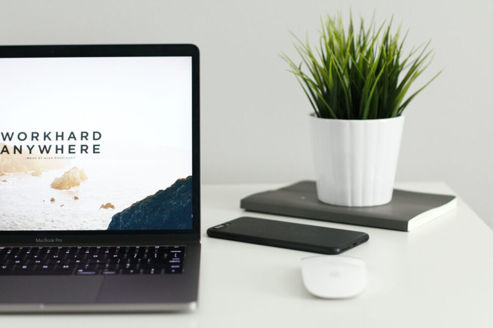 Ready to Return to the Office? 3 Ways to Set Yourself Up for Hybrid Work Success