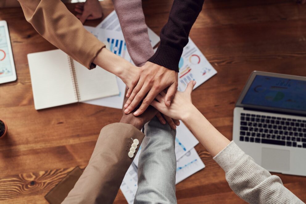4 Easy Ways to Build Team Rapport *Gen Z Edition*